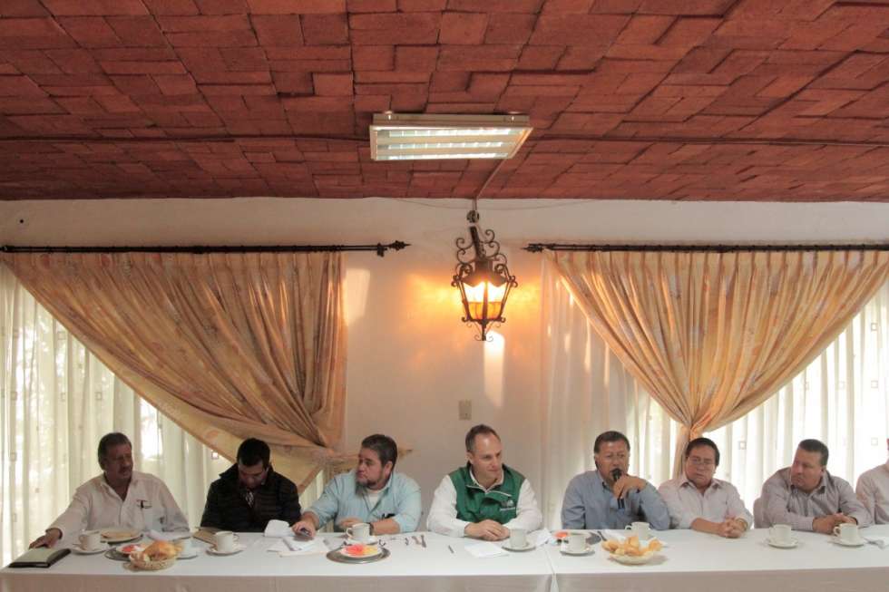 Jesús Cuanalo es un exitoso empresario, ingeniero forestal por Chapingo y ha expresado continuamente su visión de trabajar el Plan de Ordenamiento Territorial del municipio y en 